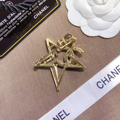Luxury C.C Gold & Pearl Star Brooch pin