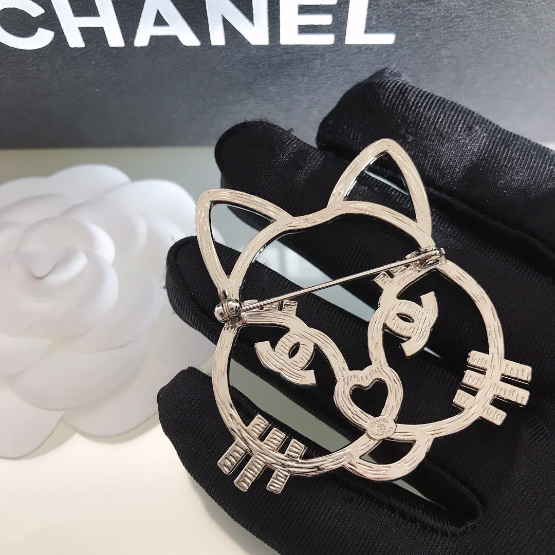 Luxury C.C Pussy-cat Brooch pin - Silver