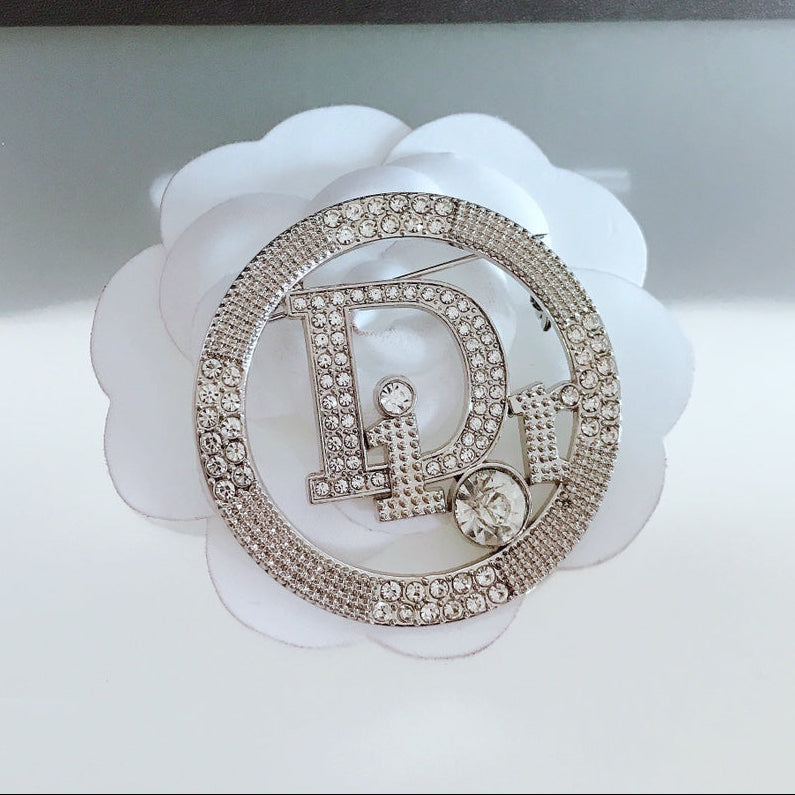Luxury D SilverBrooch pin
