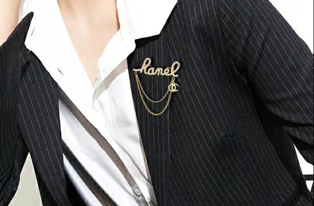Luxury C.C Dangle Brooch pin - Gold