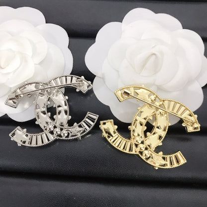 Luxury C.C detail Brooch pin