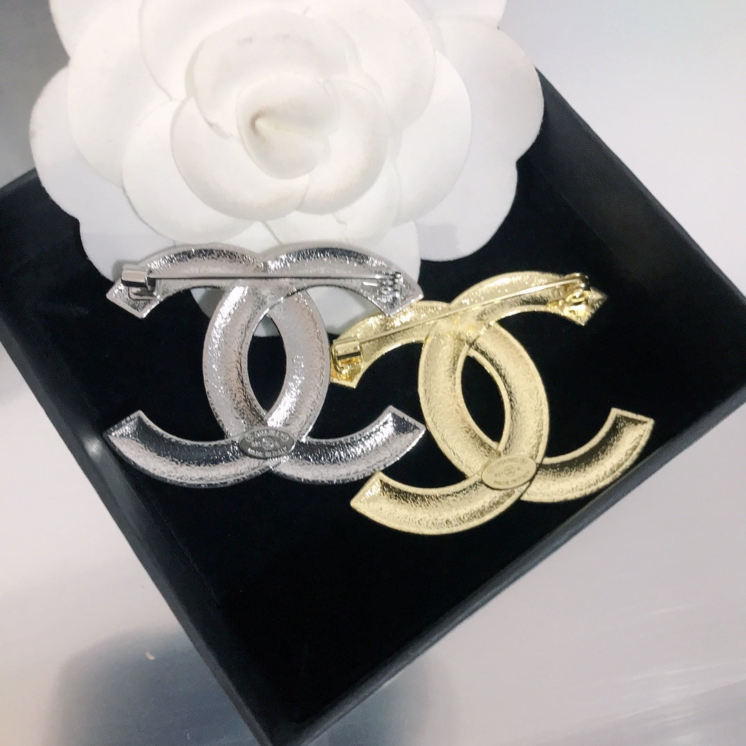 Luxury C.C Brooch pin