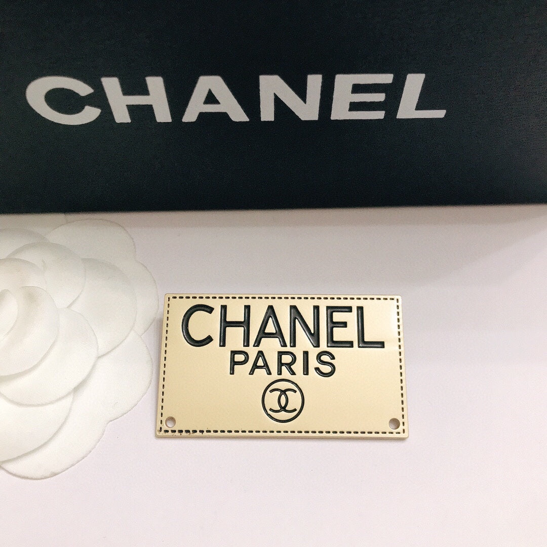Luxury C.C Gold label Brooch pin