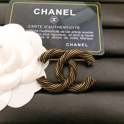Luxury C.C antique Brooch pin