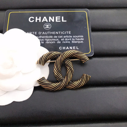 Luxury C.C antique Brooch pin