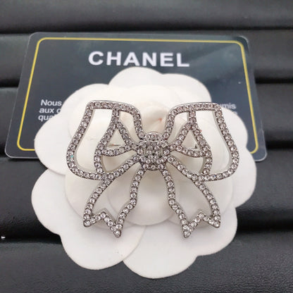 Luxury C.C Bow Brooch pin