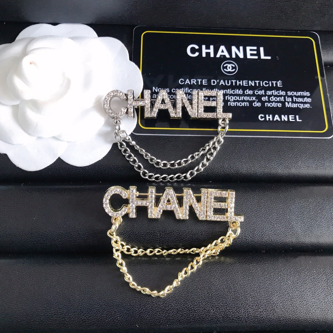 Luxury C.C Dangle Brooch pin - Gold