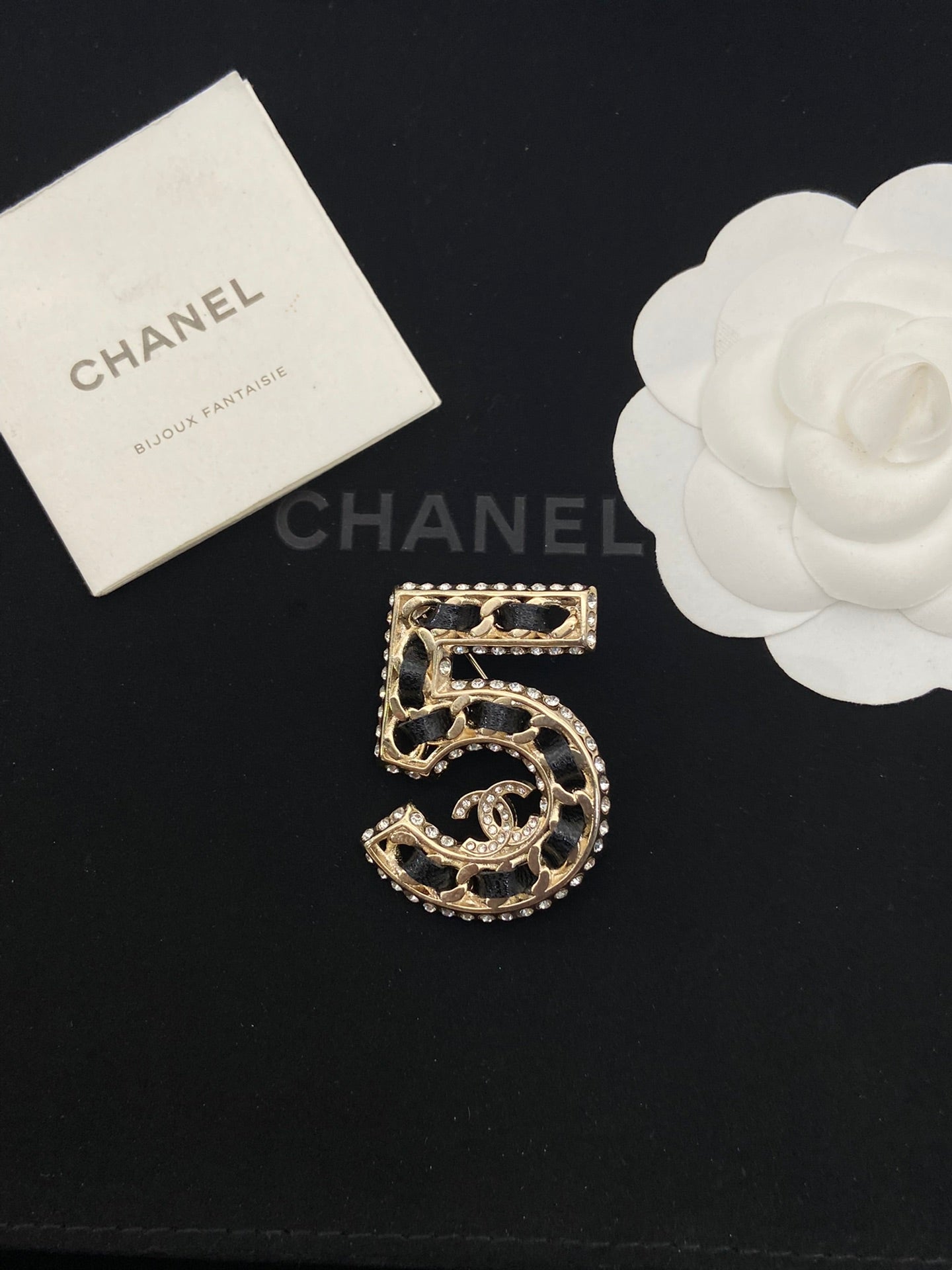 Luxury C.C No.5 Gold Brooch pin