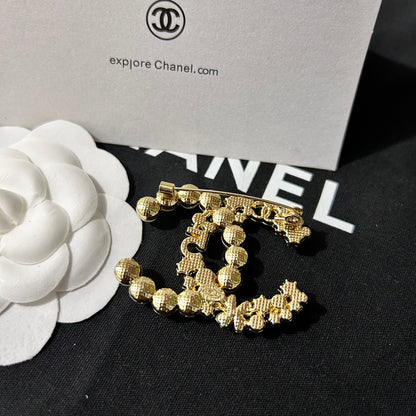 Luxury C.C Brooch pin