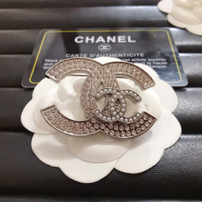 Luxury C.C Double logo Brooch pin -Silver