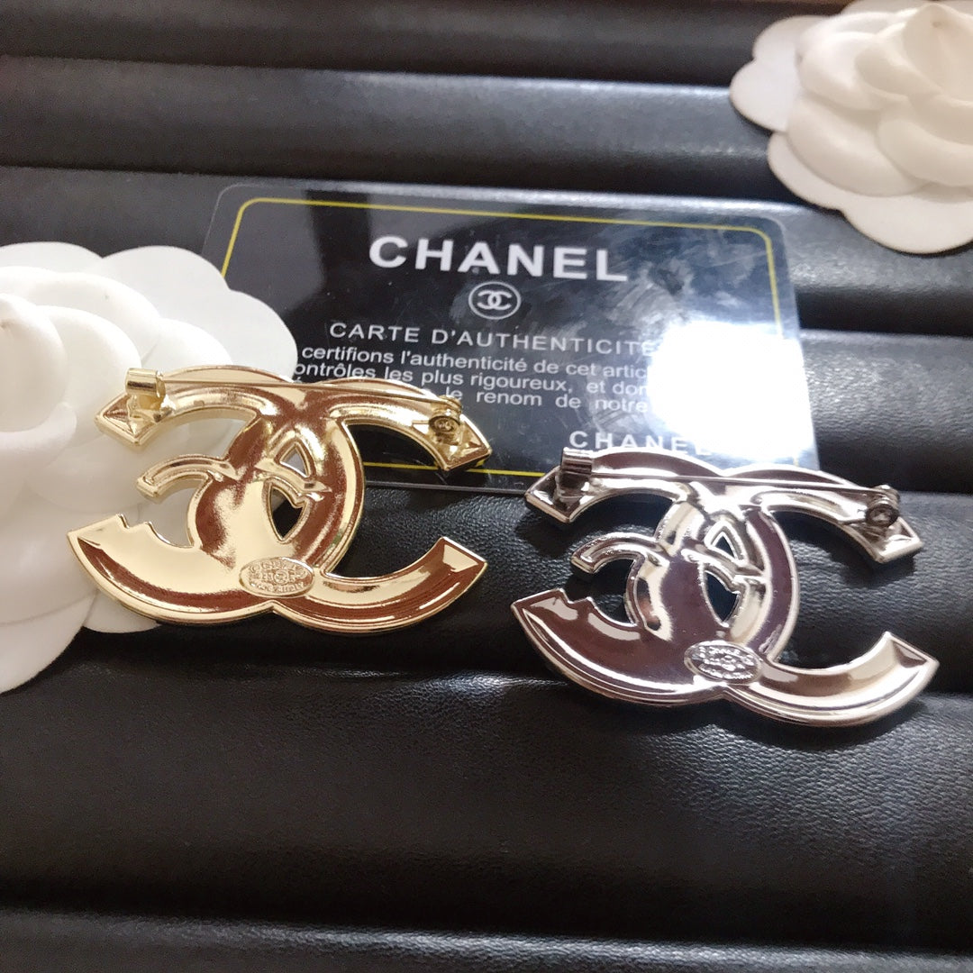Luxury C.C Double logo Brooch pin -Silver