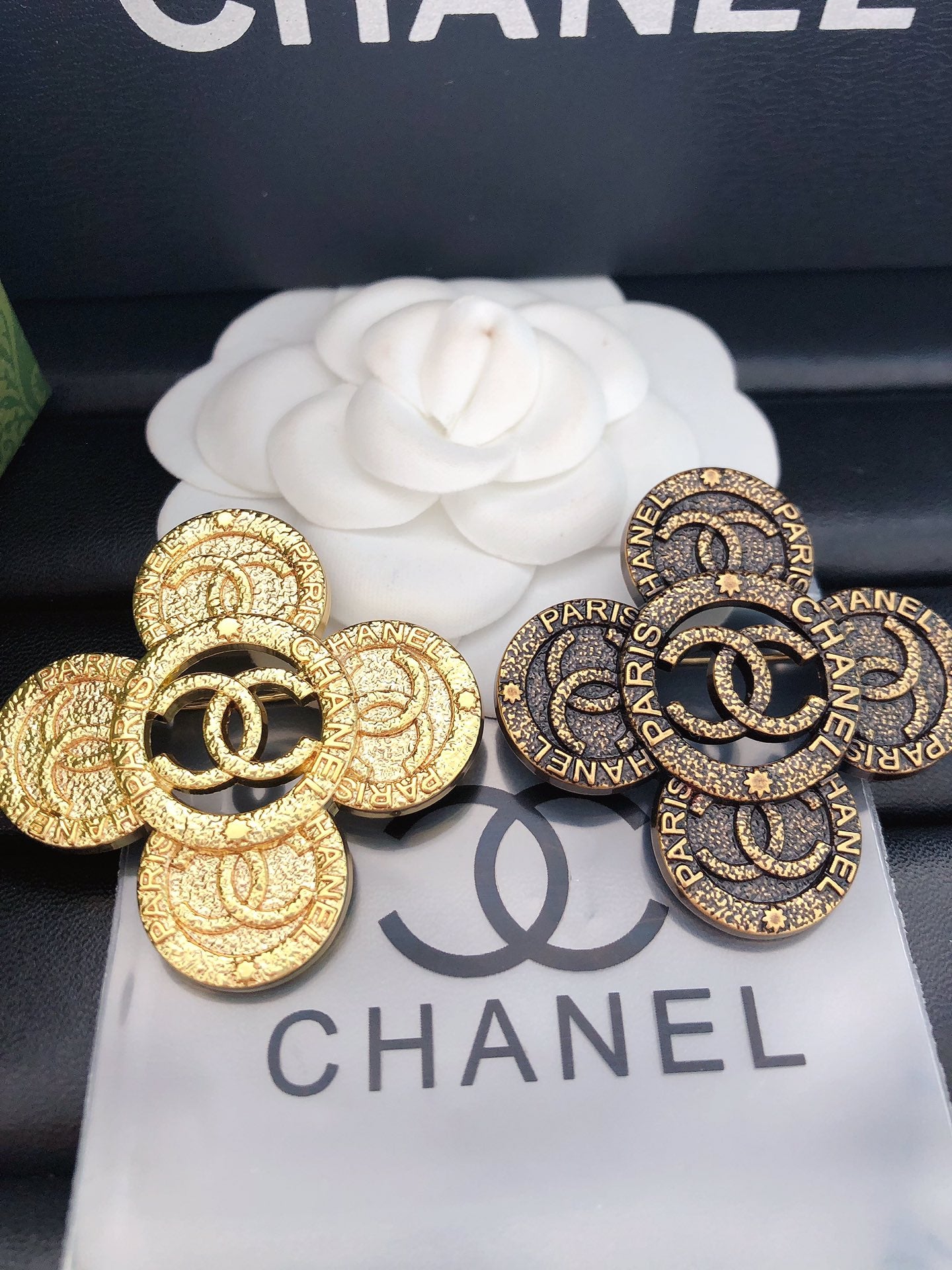 Luxury C.C Antique Brooch pin