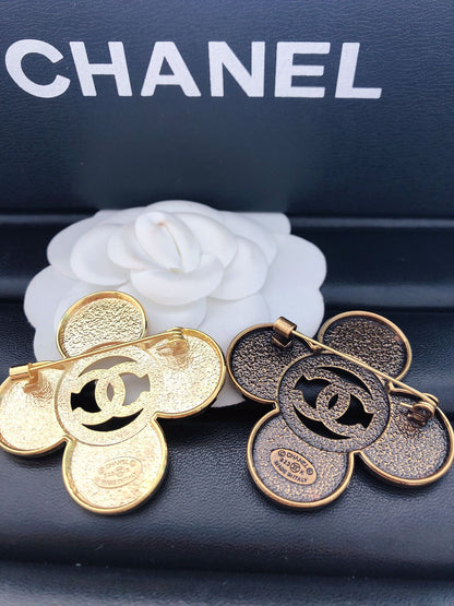Luxury C.C Antique Brooch pin