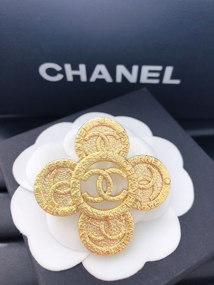 Luxury C.C Antique Brooch pin