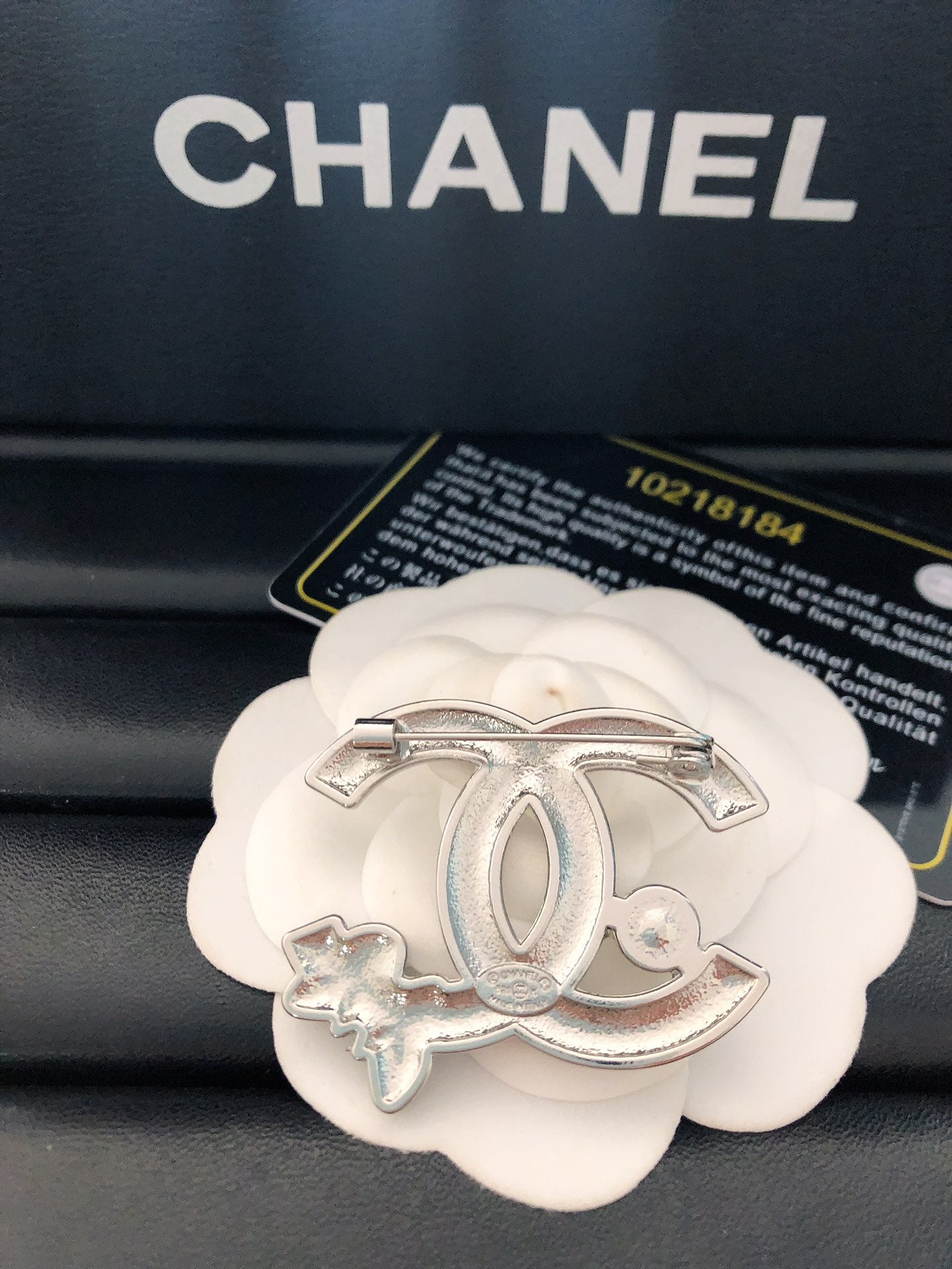 Luxury C.C Butterfly detail Brooch pin -Silver