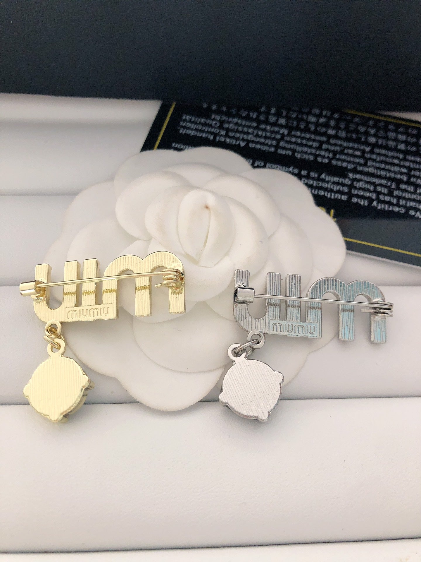 Luxury MIUMIU Brooch pin