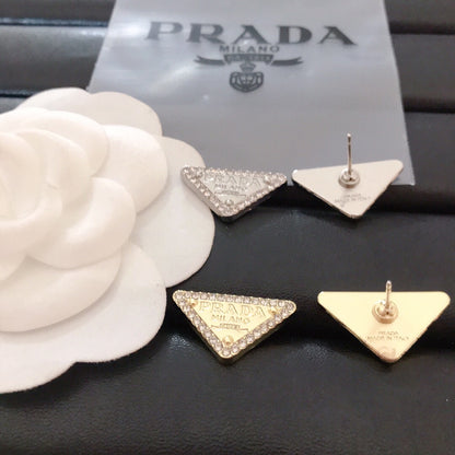High quality P. Triangle earrings - Gold