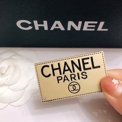 Luxury C.C Gold label Brooch pin