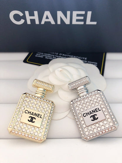 Luxury C.C Parfum bottle Brooch pin - Gold