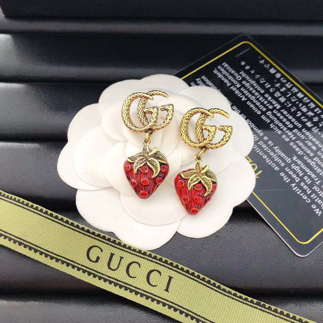 High-End Gold-plated bronze G-brand  strawberry Earrings