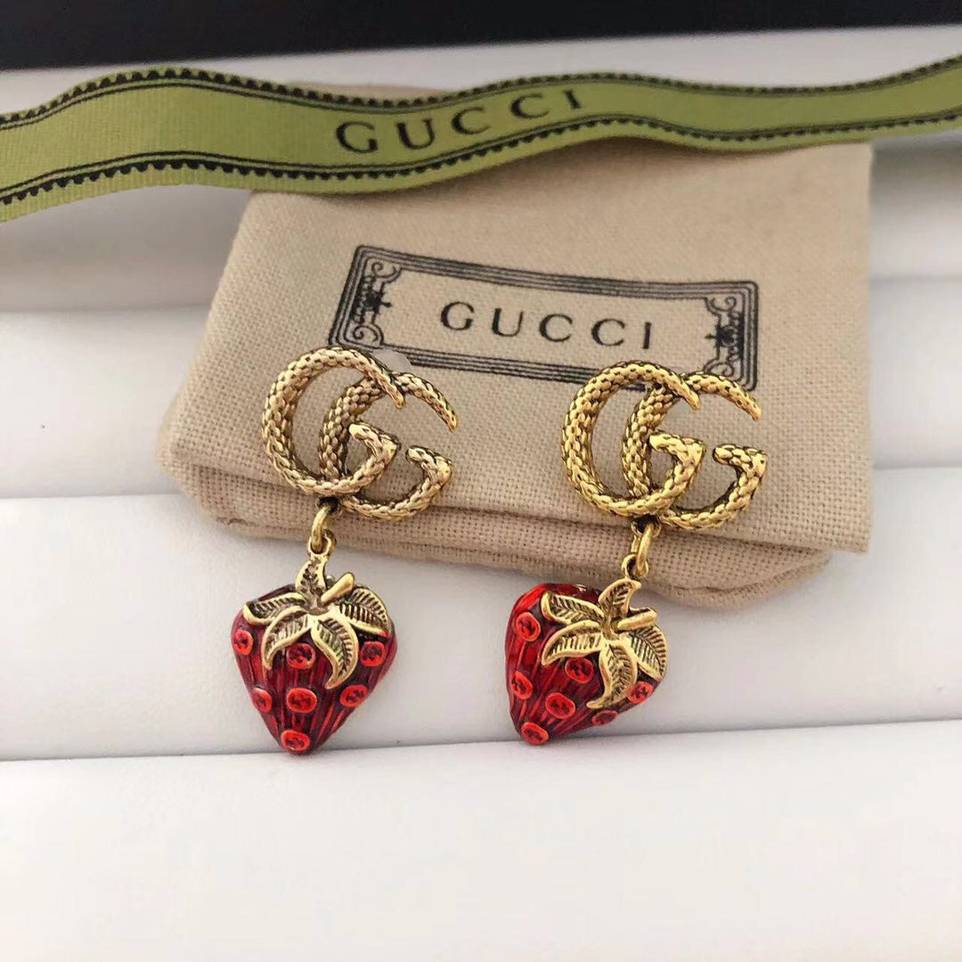 High-End Gold-plated bronze G-brand  strawberry Earrings