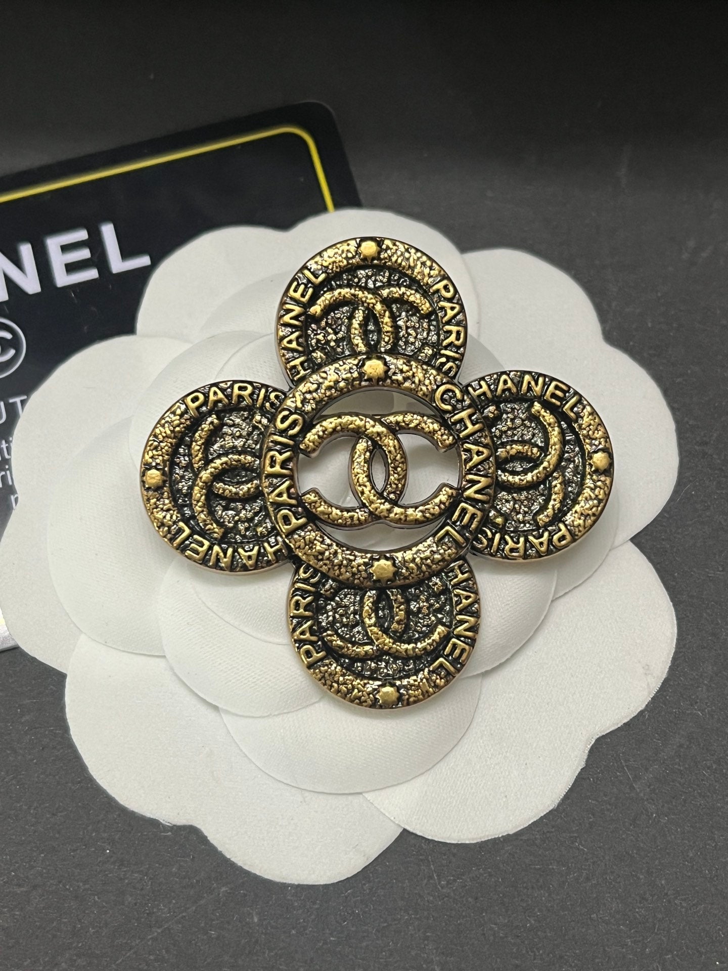 Luxury C.C Antique Brooch pin