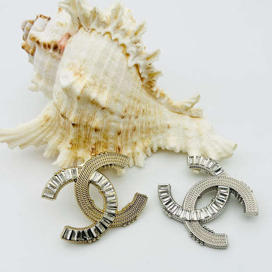 Luxury C.C Detail Brooch pin