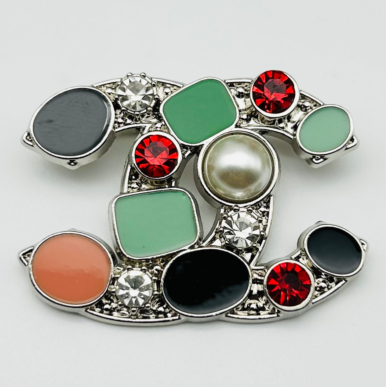 Luxury C.C Detailed Brooch pin