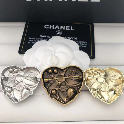 Luxury C.C Heart gem Brooch  pin - 3 colors)
