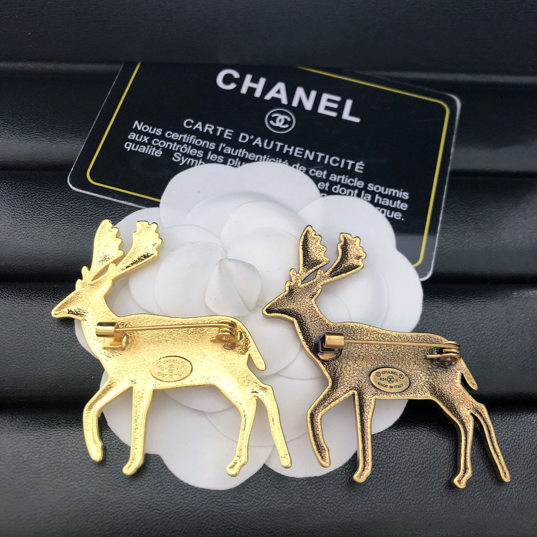 Luxury C.C Deer Brooch pin