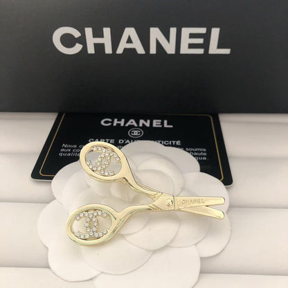Luxury C.C Gold Scissors Brooch pin