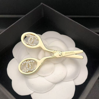 Luxury C.C Scissors Brooch pin
