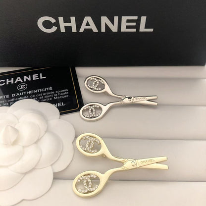 Luxury C.C Gold Scissors Brooch pin