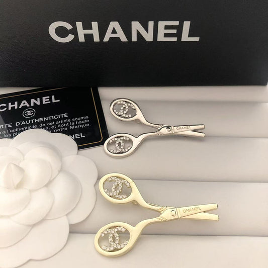 Luxury C.C Gold Scissors Brooch pin