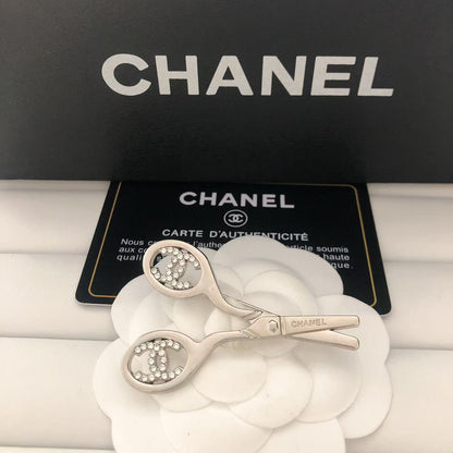 Luxury C.C Scissors Brooch pin
