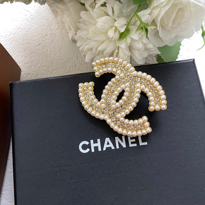 Luxury C.C Brooch pin