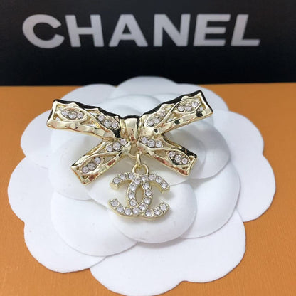 Luxury C.C Bow Brooch pin