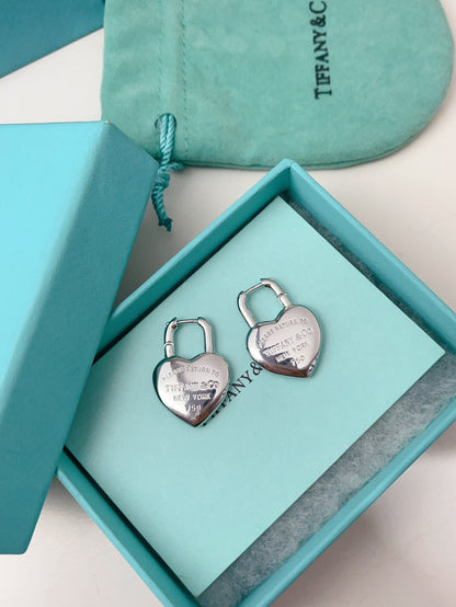 High Quality Titanium Steel T-Family Earrings