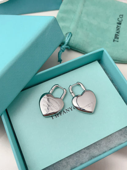 High Quality Titanium Steel T-Family Earrings