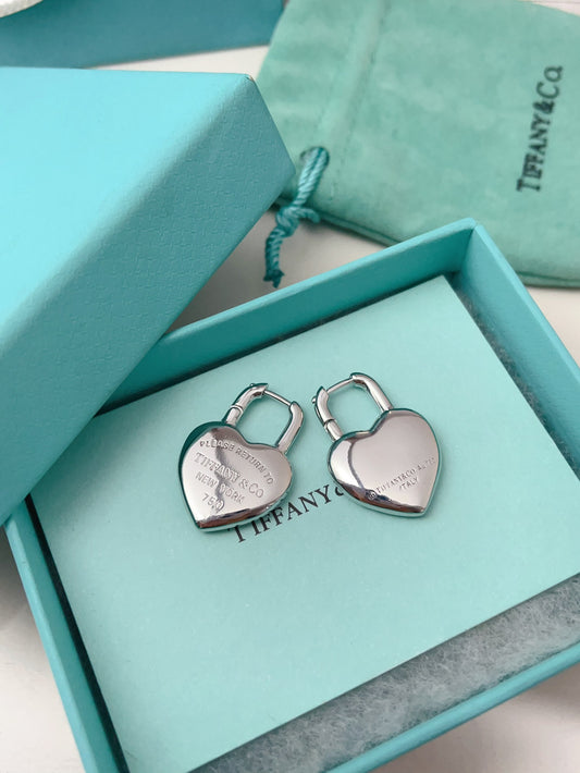 High Quality Titanium Steel T-Family Earrings