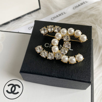 Luxury C.C Gold Brooch pin