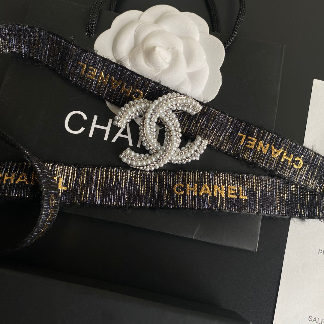 Luxury C.C Detailed Brooch pin