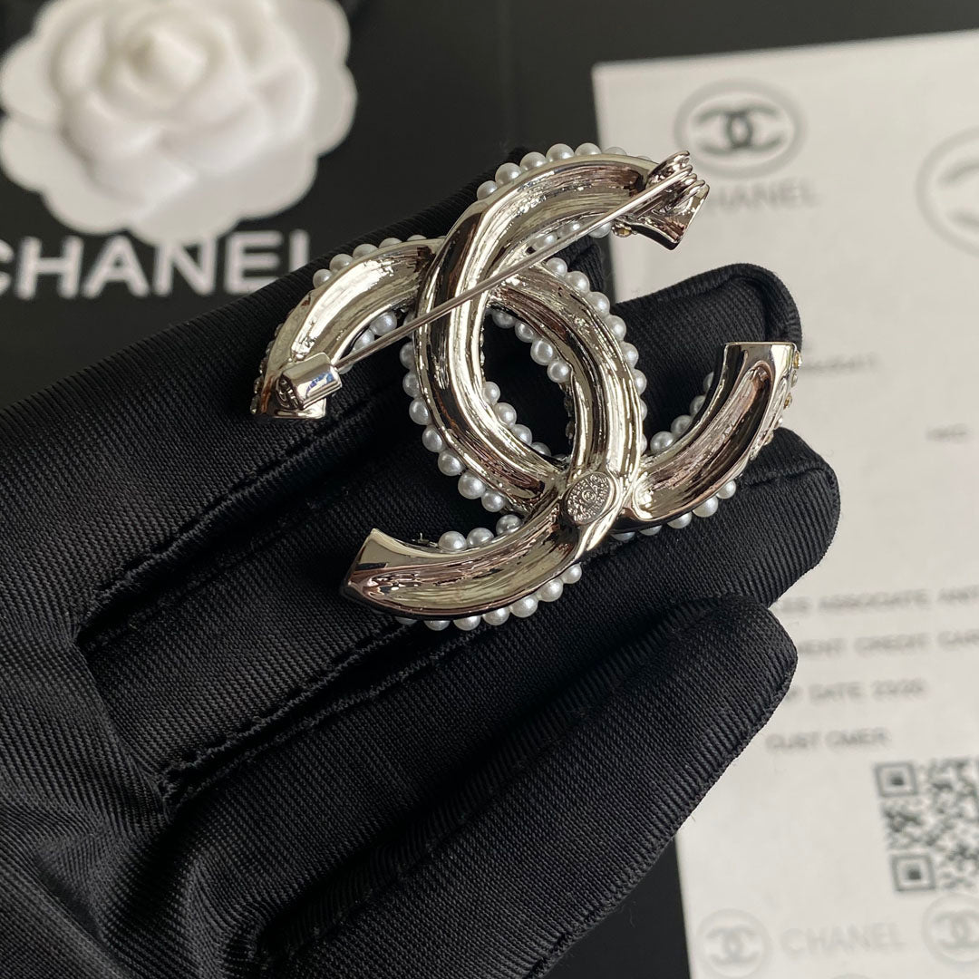 Luxury C.C Detailed Brooch pin