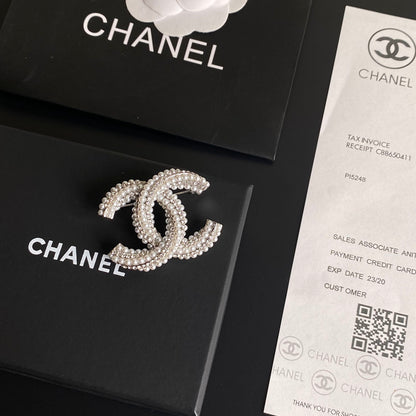 Luxury C.C Detailed Brooch pin